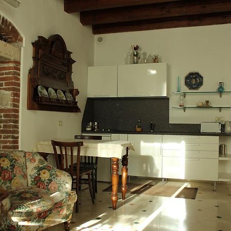 Residenza Carducci Centro Storico Appartement Verona Kamer foto