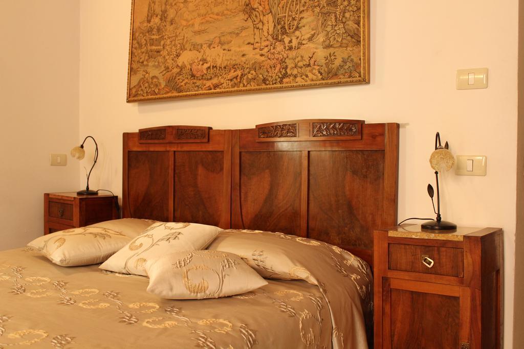 Residenza Carducci Centro Storico Appartement Verona Kamer foto